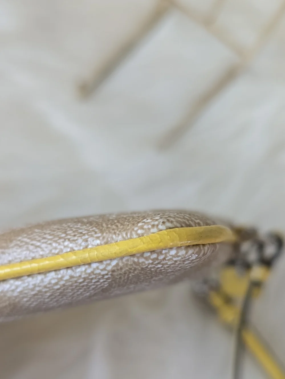 Coach Beige Signature Canvas Wristlet with Yellow Stripe And Hangtag - Picture 6 of 15